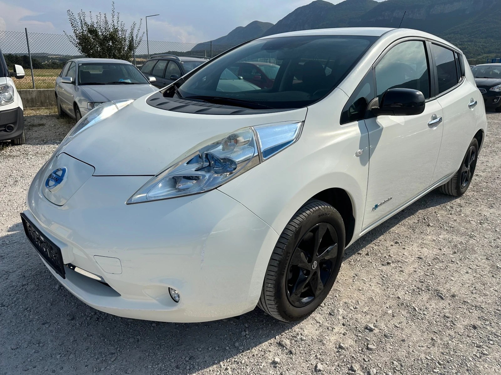 Nissan Leaf  30kwh Електрически 42000км сервизни документи  - [1] 