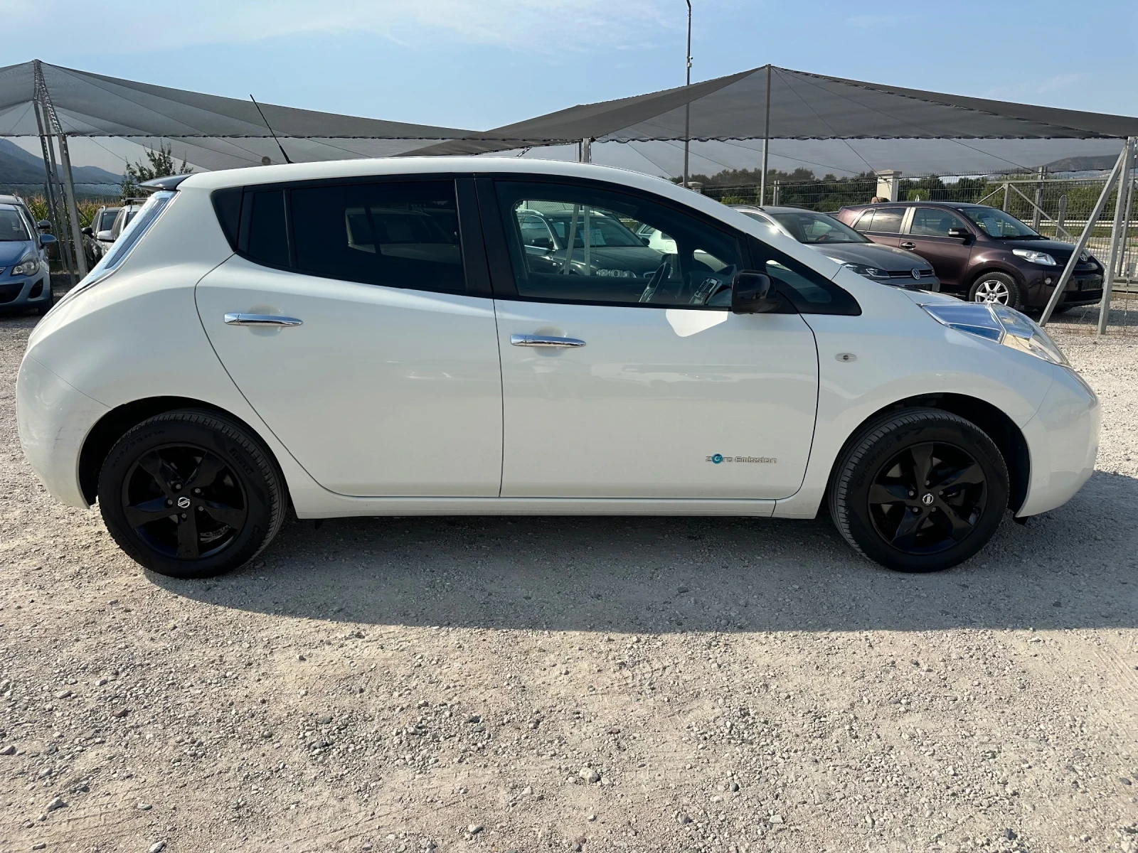 Nissan Leaf  30kwh Електрически 42000км сервизни документи  - изображение 8