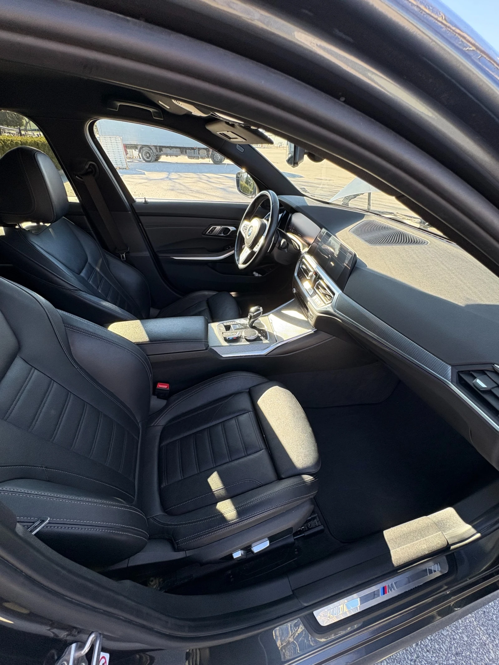 BMW 320 X-Drive / M package/ Гаранция до 2027/ Mild Hybrid - изображение 8
