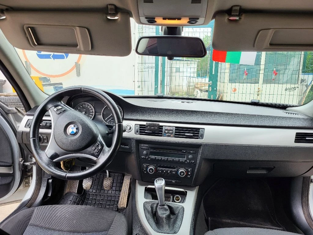 BMW 320  - изображение 8