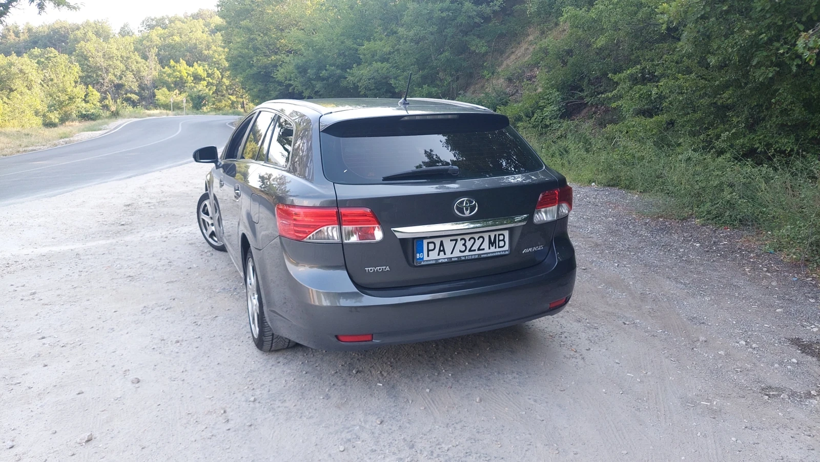 Toyota Avensis 1.8 147 - изображение 2