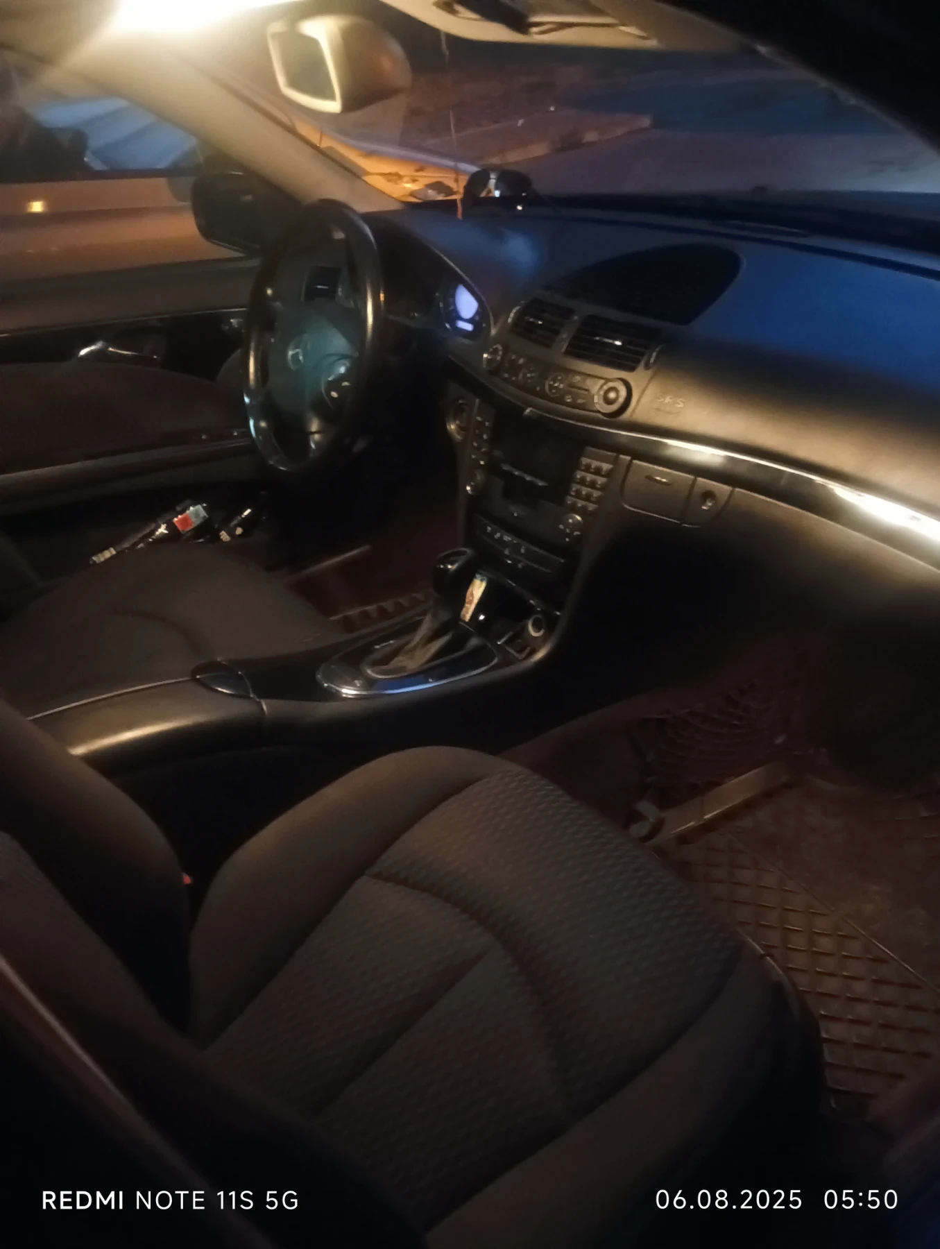 Mercedes-Benz E 270  - изображение 6