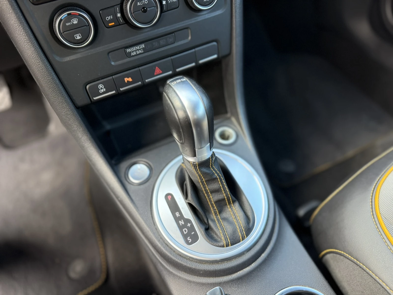 VW Beetle 1.4L DUNE  | Mobile.bg   13