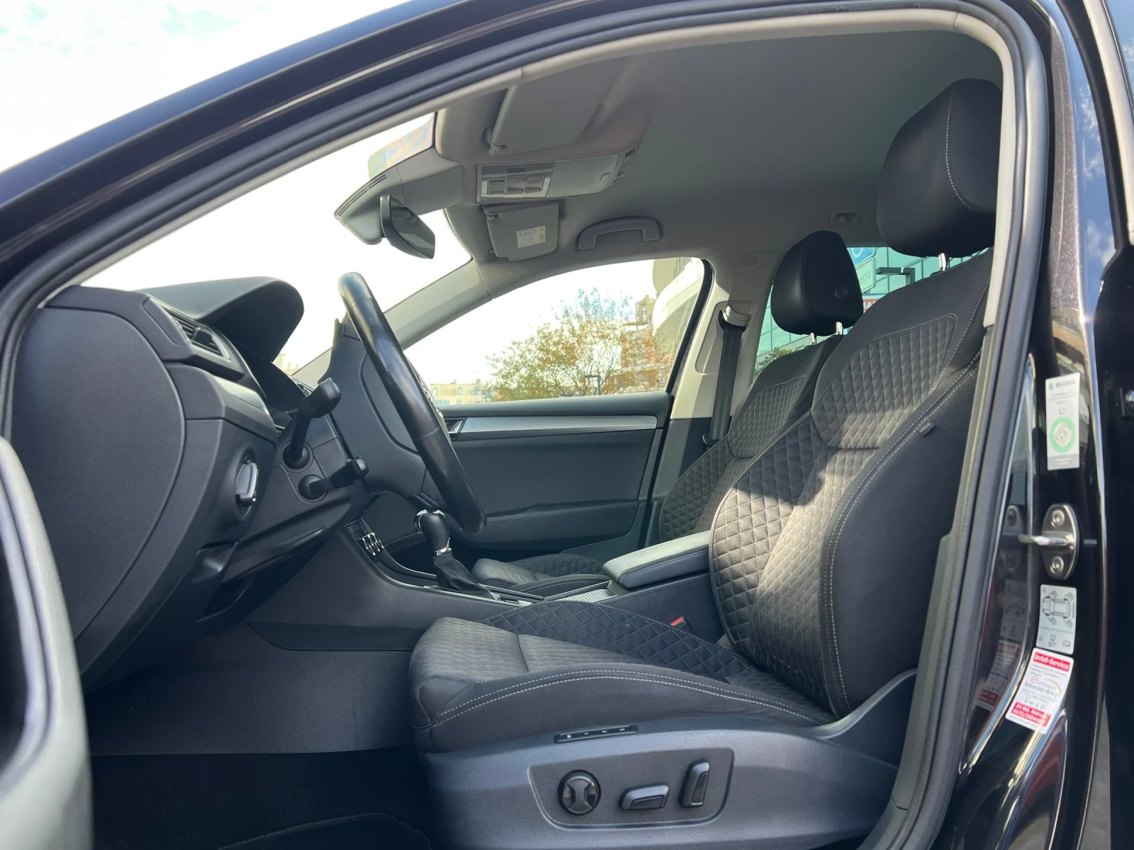 Skoda Superb 2.0TDI 4X4  | Mobile.bg — изображение 8