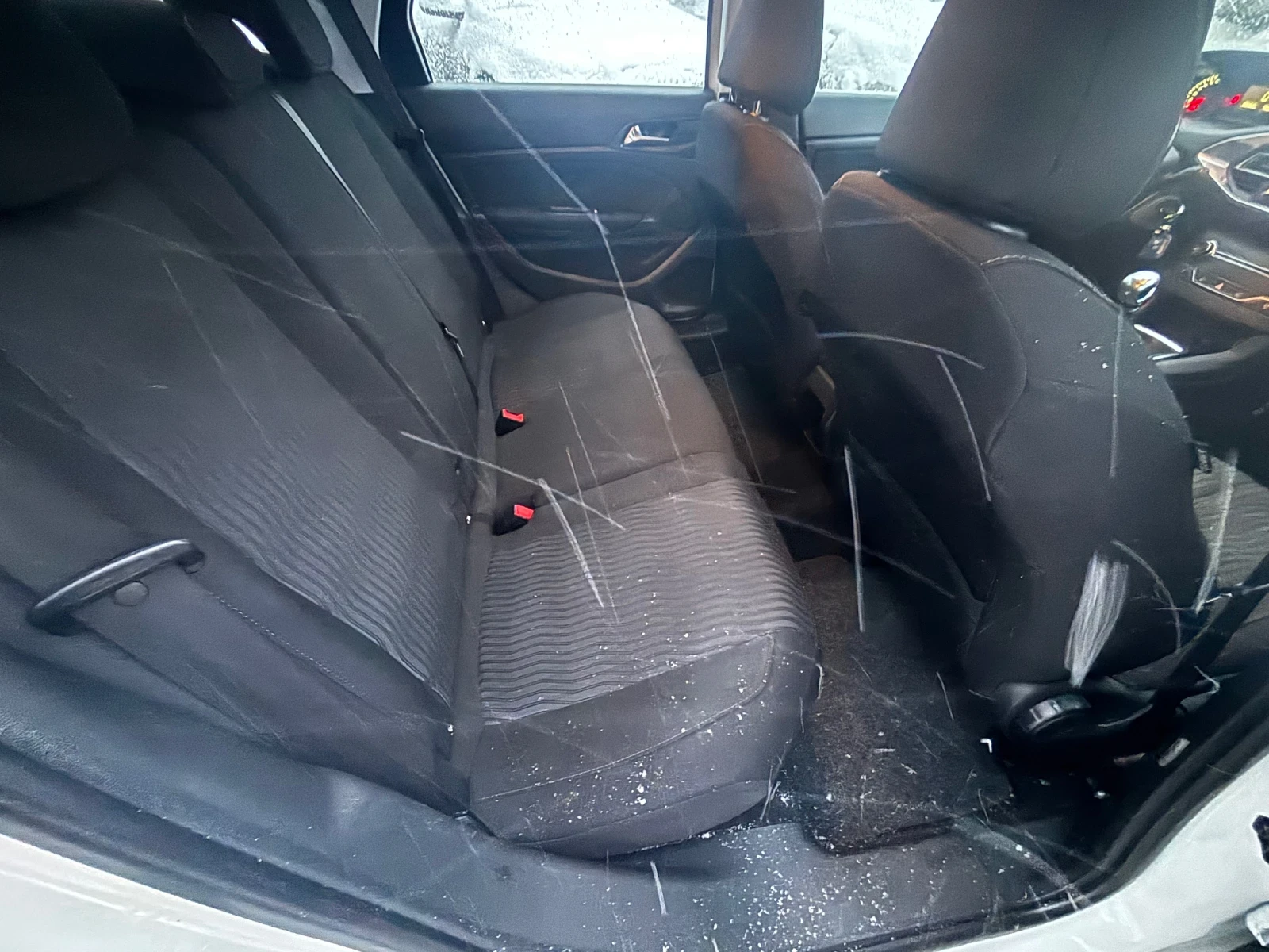 Peugeot 308 1.6 HDI - изображение 8