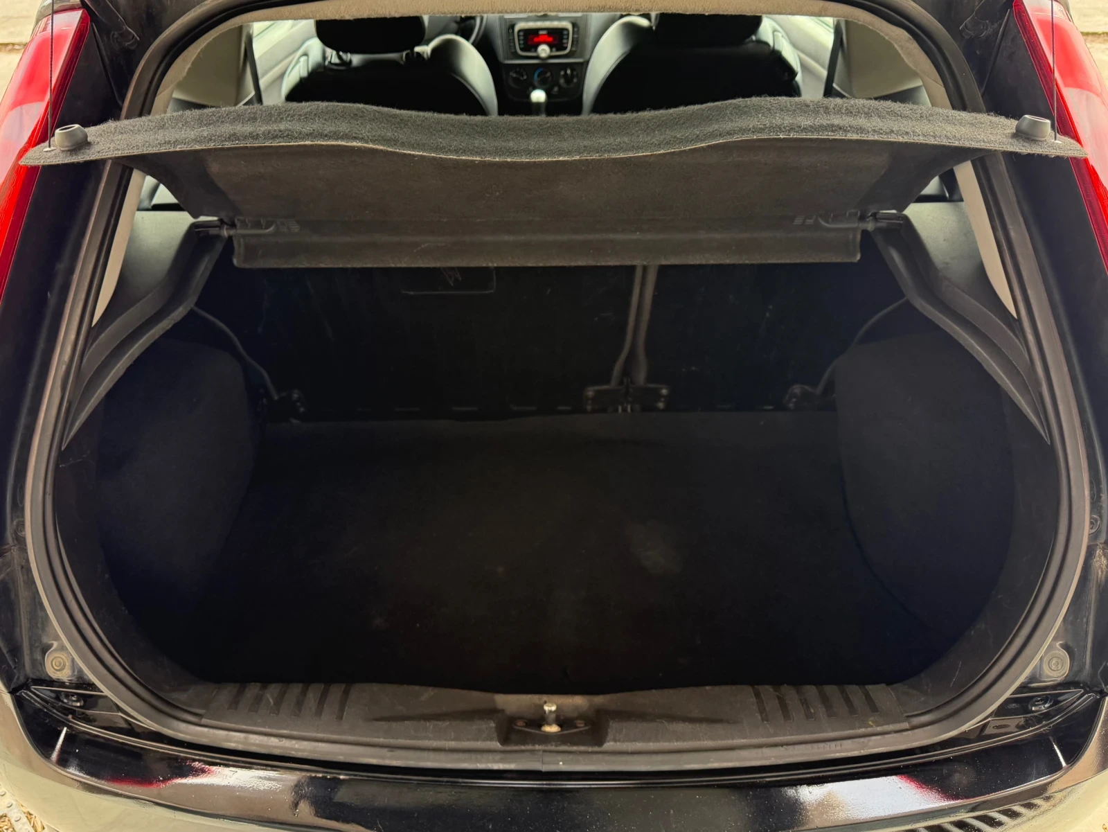 Ford Fiesta Ford Fiesta Sport Edition 1.6 ������ 101 ����  | Mobile.bg � ����������� 11