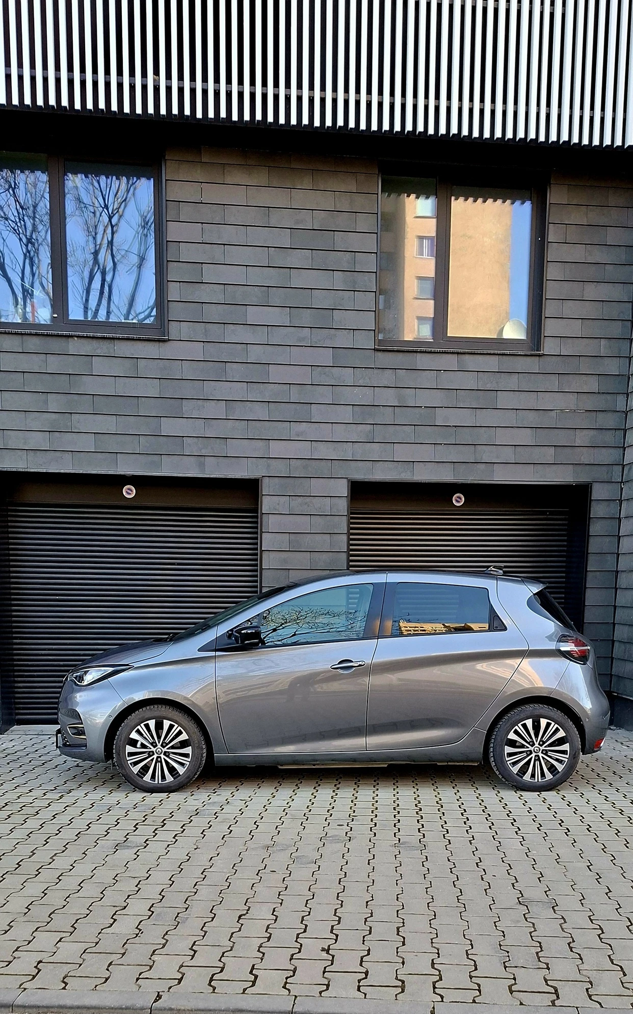 Renault Zoe E-Tech Iconic 52kWh CCS, снимка 2 - Автомобили и джипове - 53778591