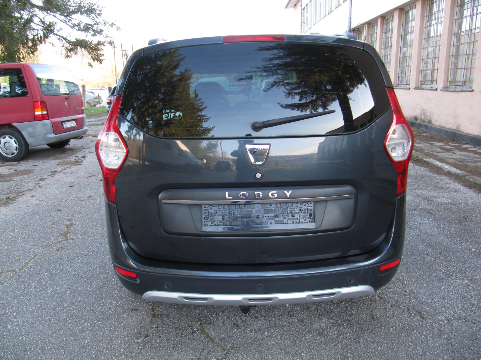 Dacia Lodgy 1.5dci STEPWAY 7места, снимка 5 - Автомобили и джипове - 53908826