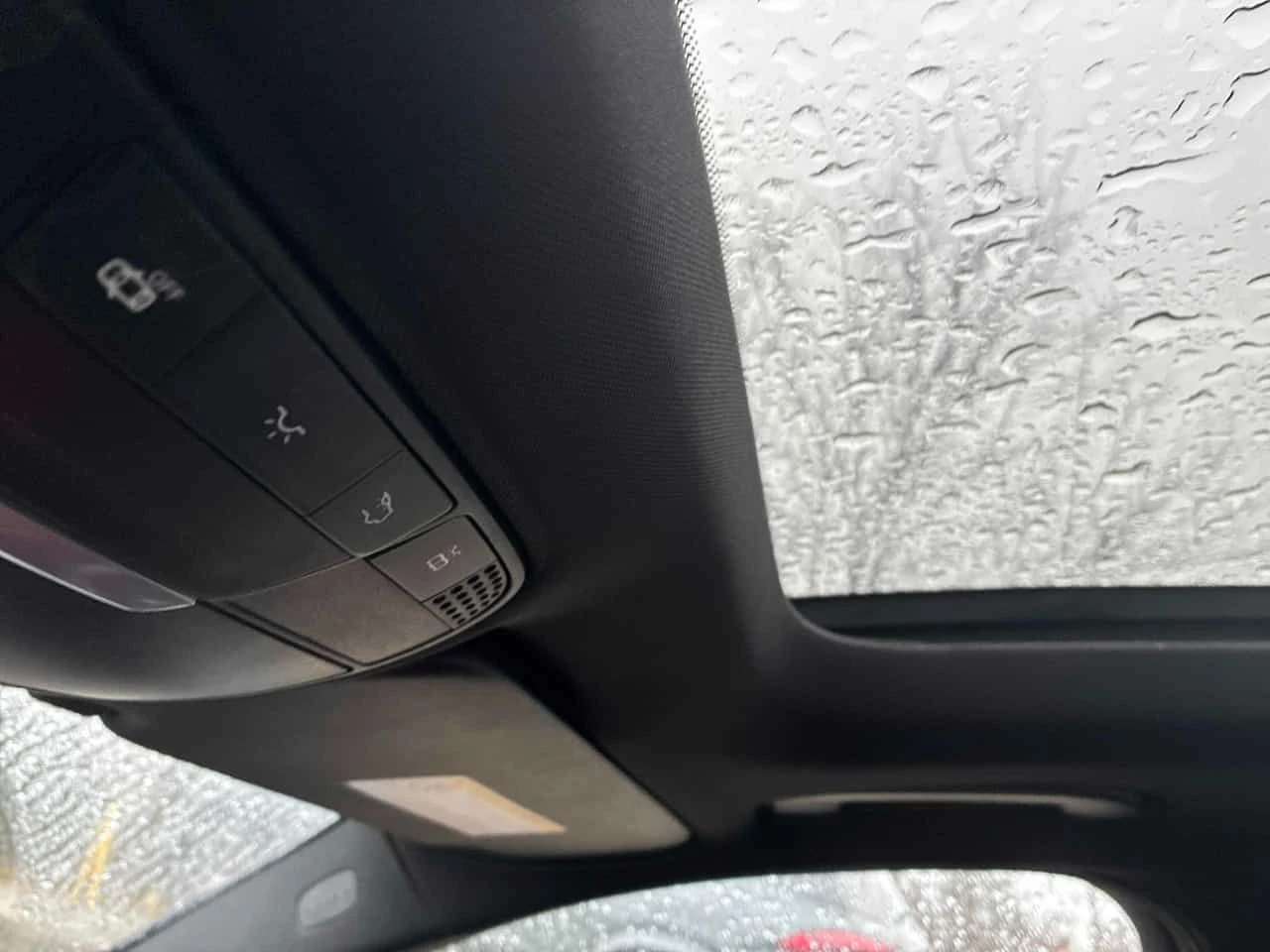 Mercedes-Benz C 300 2 KEYS * ШИБИДАХ * ПОДГРЕВИ * CARFAX * KEYLESS, снимка 13 - Автомобили и джипове - 54085198