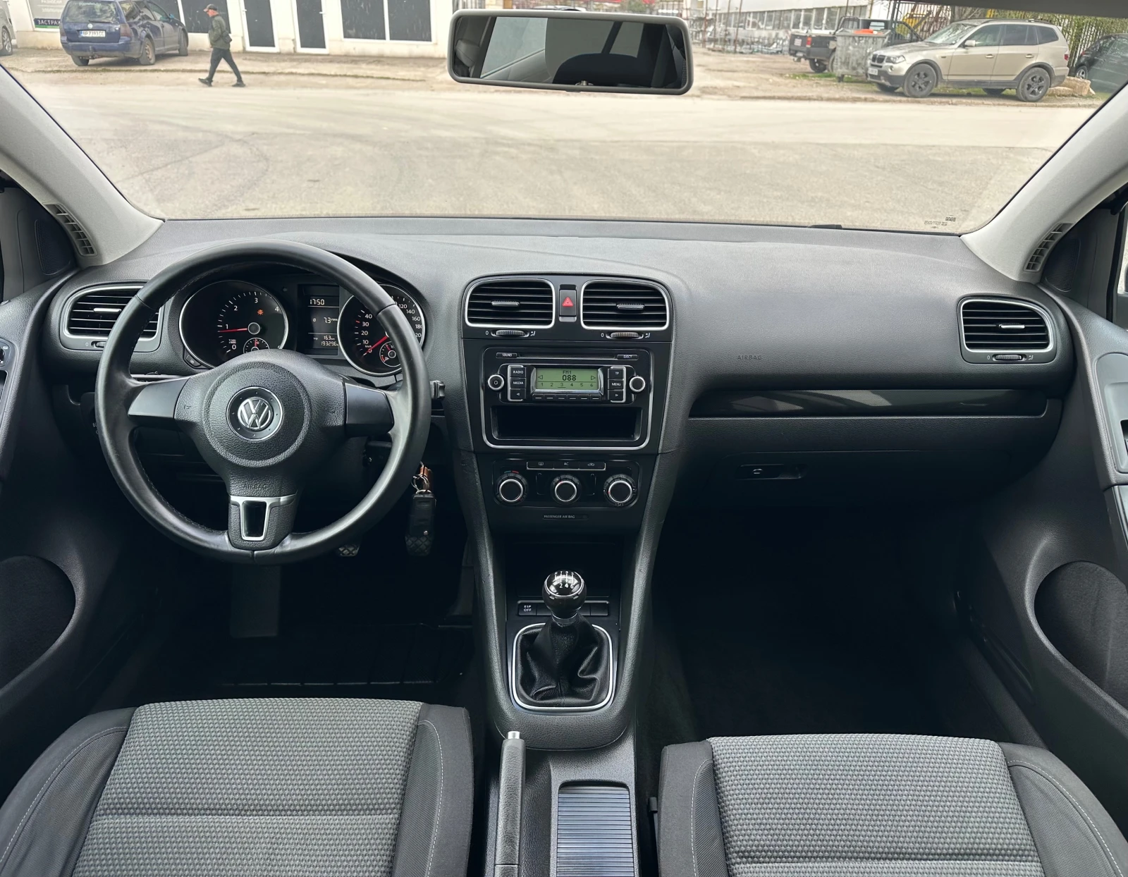 VW Golf 2.0TDI Comfort Line Италия, снимка 12 - Автомобили и джипове - 54151345