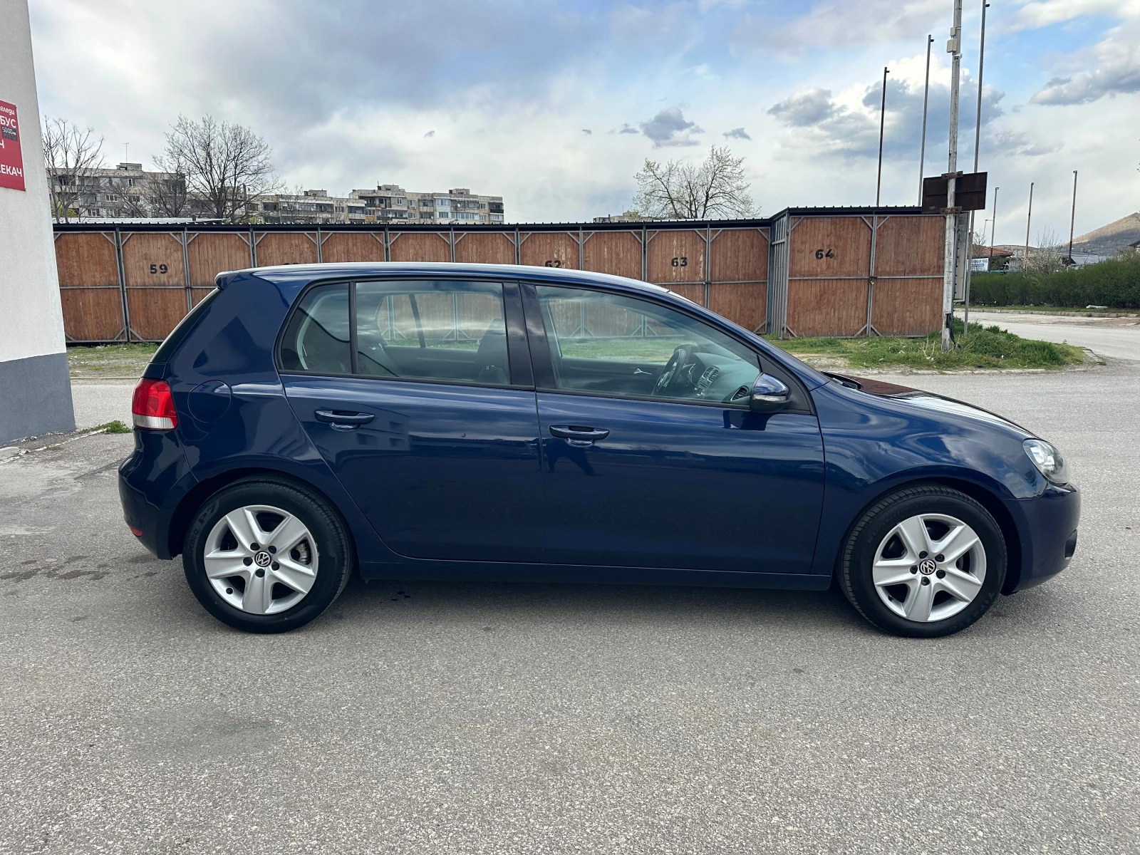 VW Golf 2.0TDI Comfort Line Италия, снимка 8 - Автомобили и джипове - 54151345