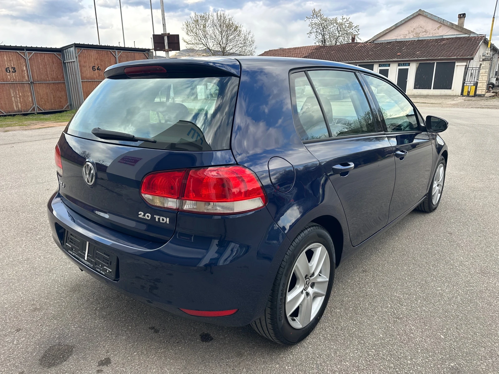 VW Golf 2.0TDI Comfort Line Италия, снимка 7 - Автомобили и джипове - 54151345