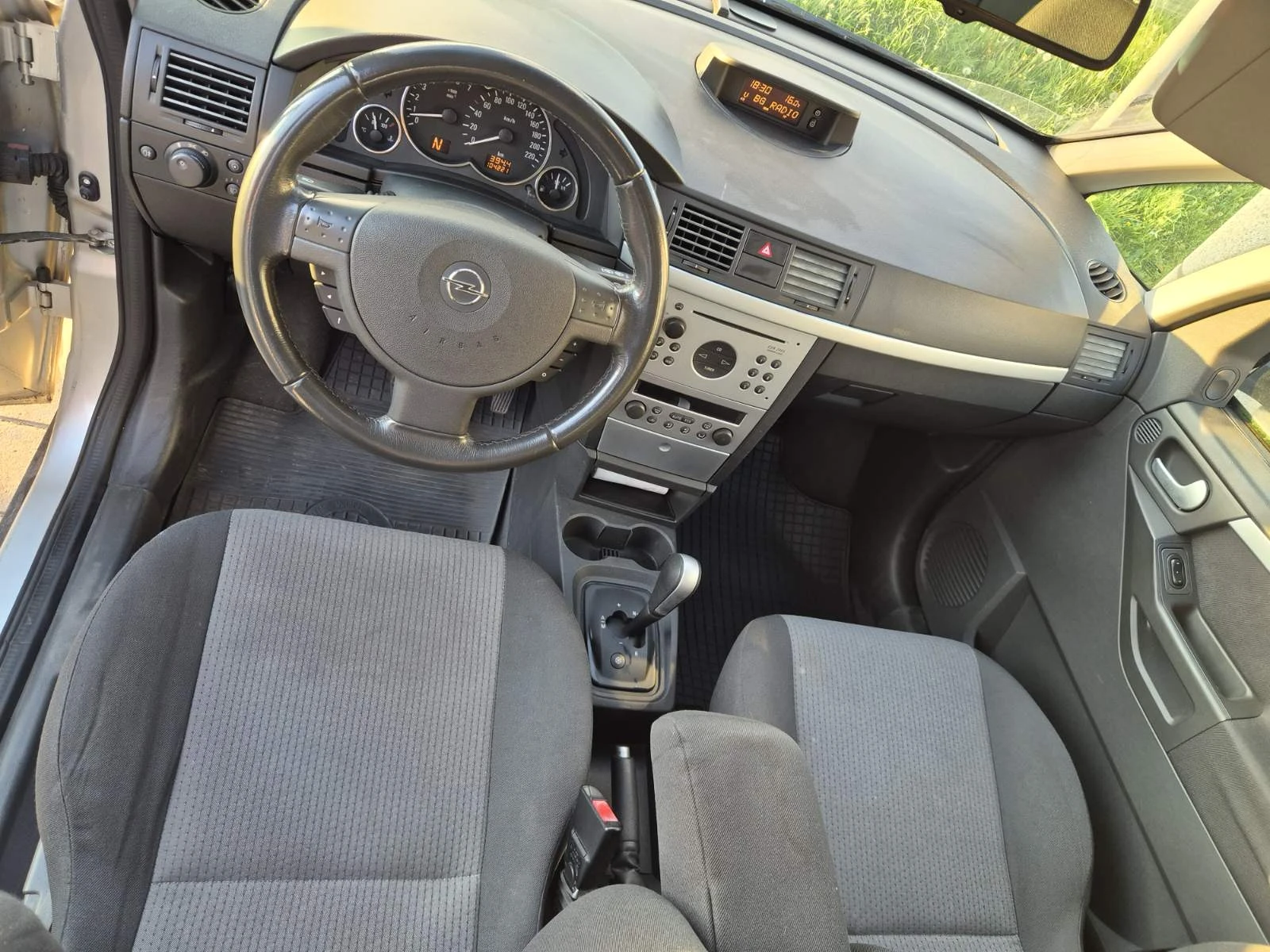 Opel Meriva, снимка 10 - Автомобили и джипове - 54243837