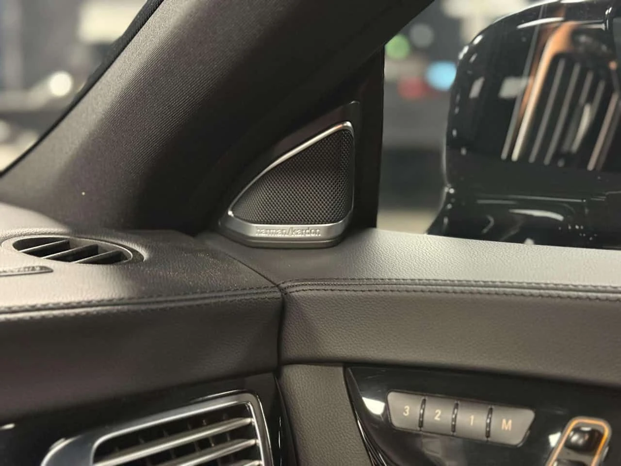 Mercedes-Benz CLS 550 MASSAGE SEATS/PIANO BLACK TRIM/20 INCH OEM | Mobile.bg � ����������� 11
