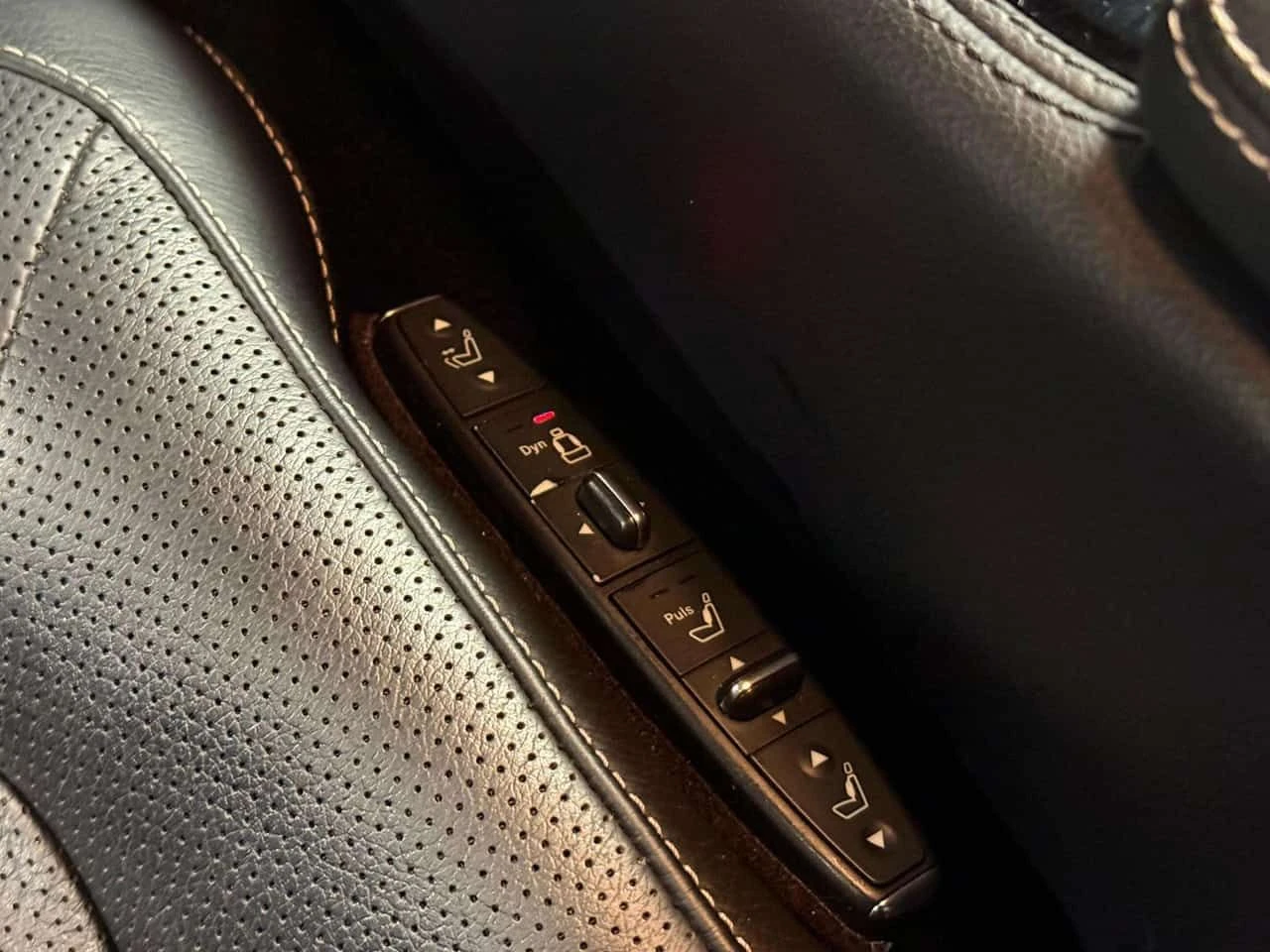 Mercedes-Benz CLS 550 MASSAGE SEATS/PIANO BLACK TRIM/20 INCH OEM | Mobile.bg � ����������� 10