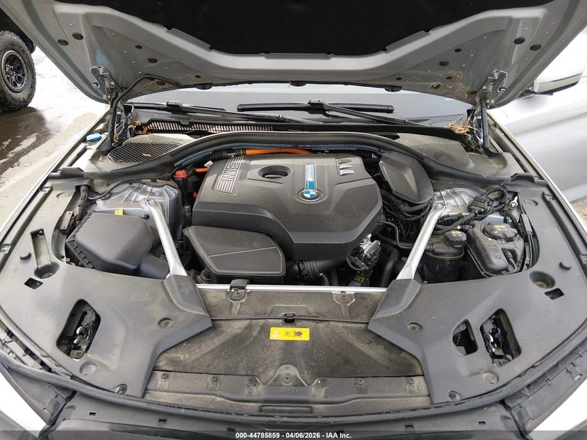 BMW 530E 2.0l xDrive Iperformance, снимка 10 - Автомобили и джипове - 54619333