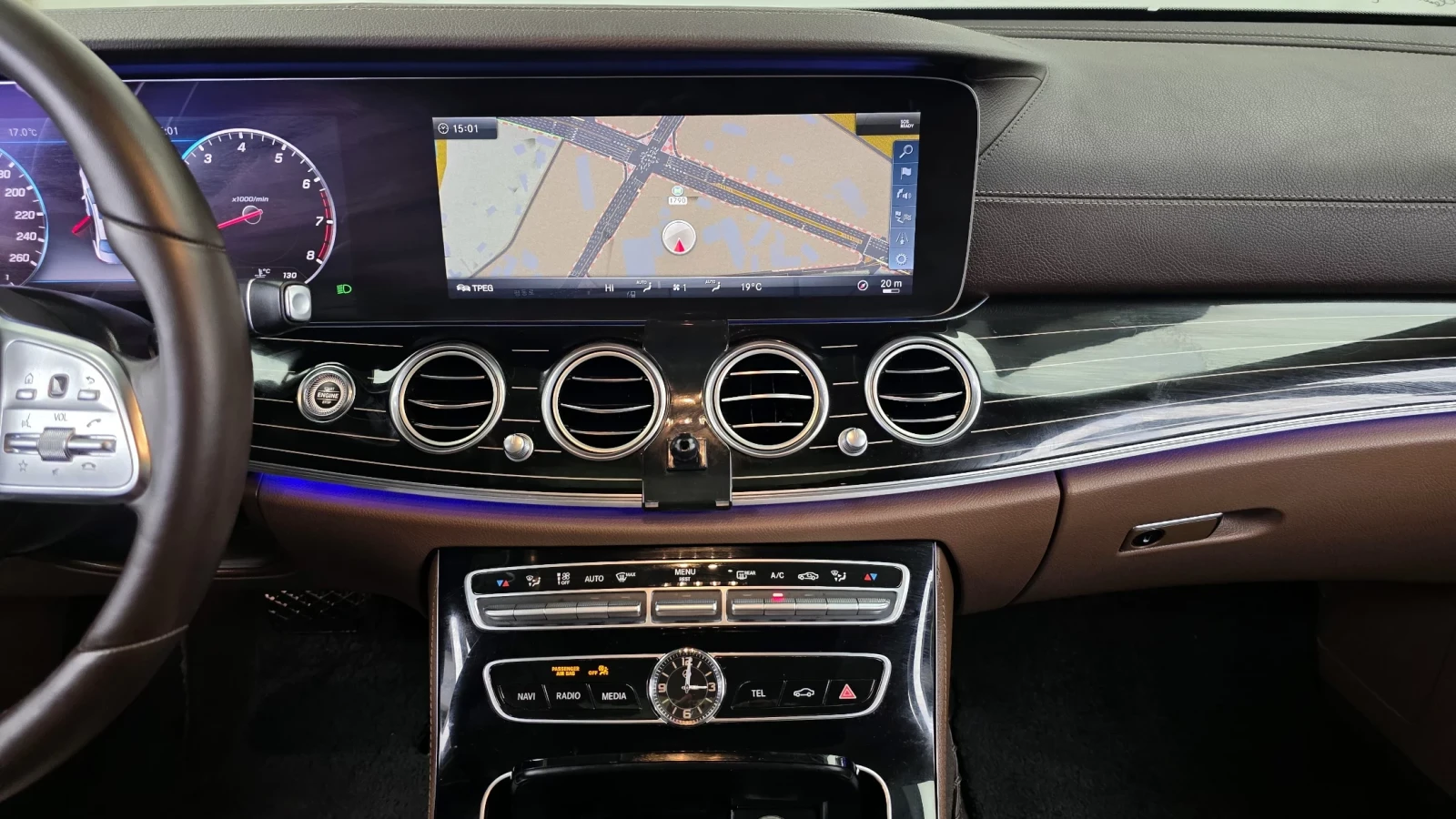 Mercedes-Benz E 450 3.0 4MATIC, Distronic, HeadUP, Обдух, 360-cam, снимка 12 - Автомобили и джипове - 54777173