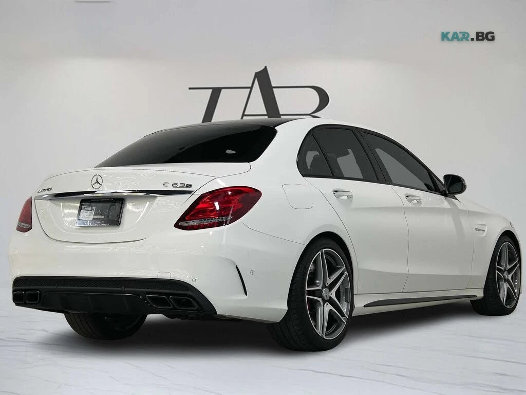 Mercedes-Benz C 63 AMG S * АвтоКредит * (ЦЕНА ДО БГ), снимка 4 - Автомобили и джипове - 55037953