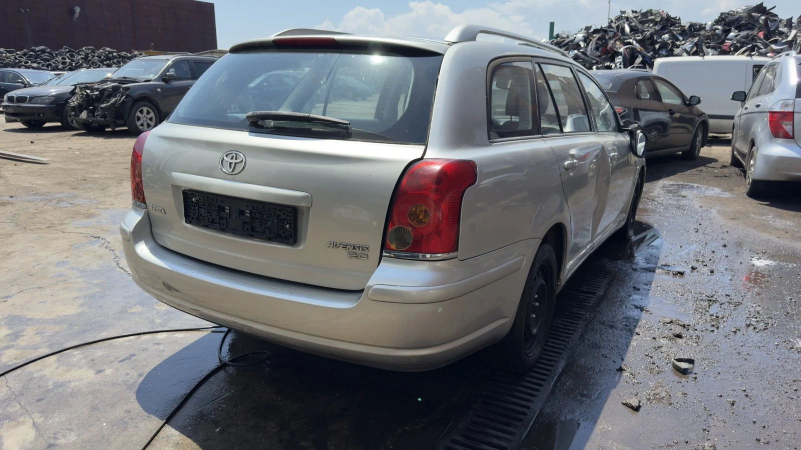 Toyota Avensis, снимка 3 - Автомобили и джипове - 55176559