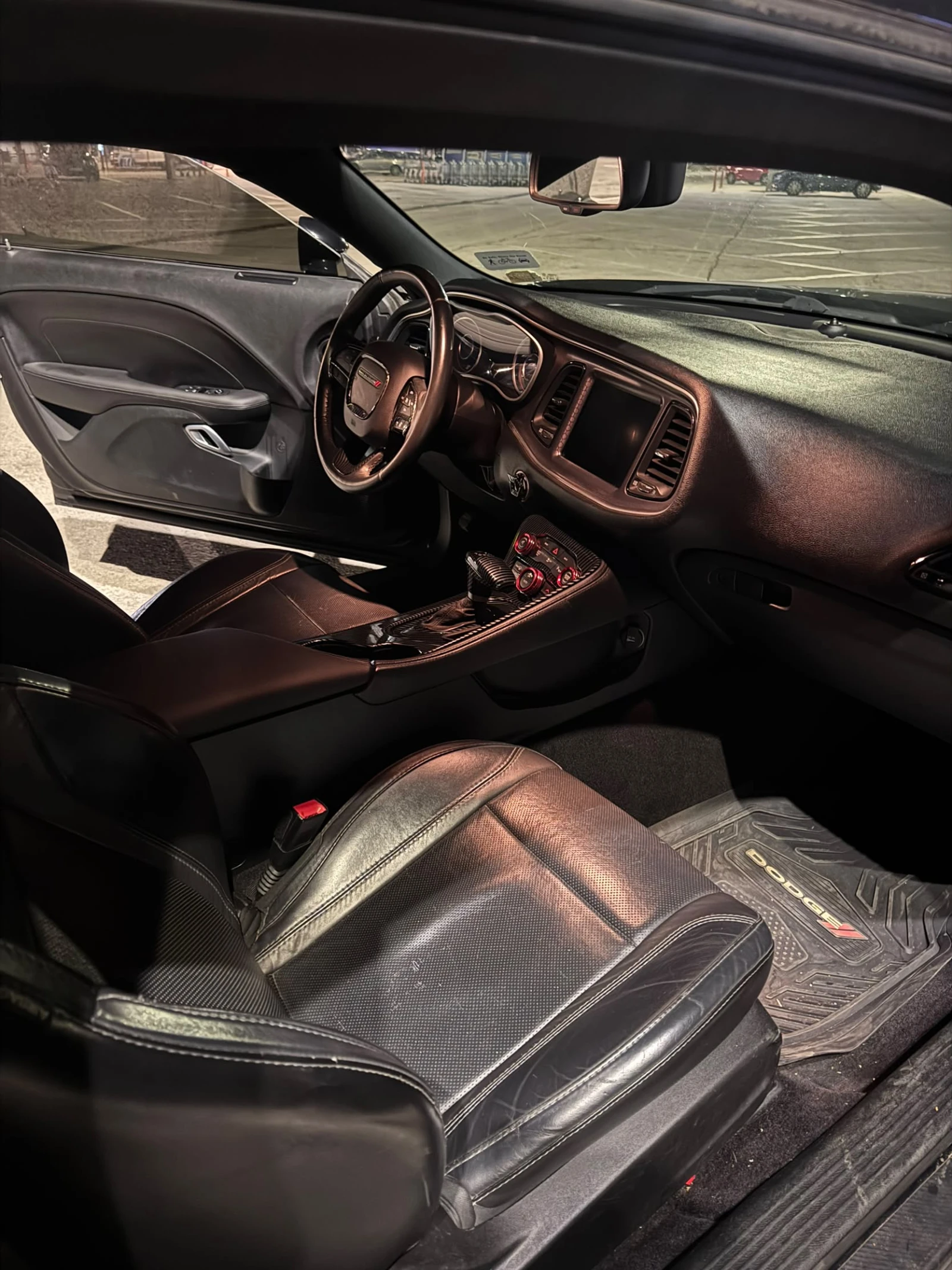 Dodge Challenger 3.6 SXT PLUS, снимка 11 - Автомобили и джипове - 55398180