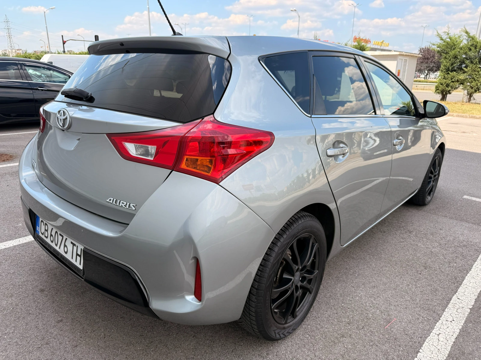 Toyota Auris, снимка 8 - Автомобили и джипове - 55562723