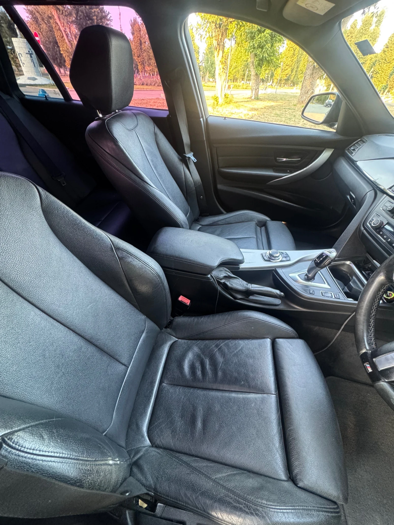 BMW 320 Mpacket Automatic, снимка 9 - Автомобили и джипове - 56023168