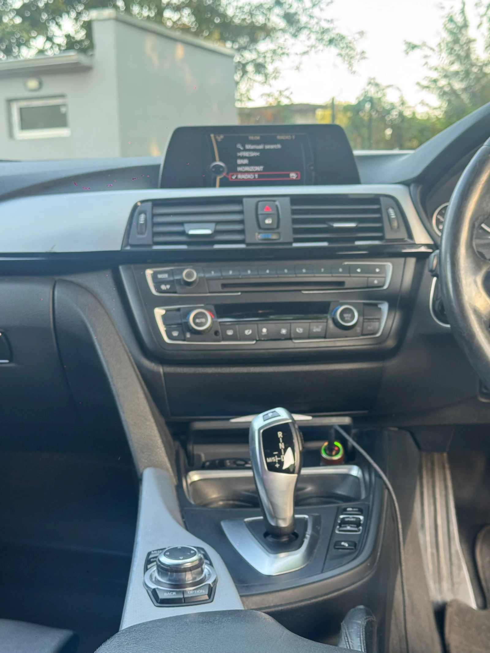 BMW 320 Mpacket Automatic, снимка 10 - Автомобили и джипове - 56023168