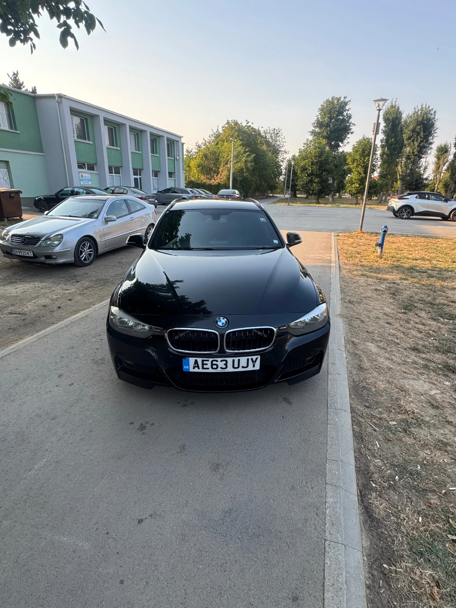 BMW 320 Mpacket Automatic, снимка 2 - Автомобили и джипове - 56023168