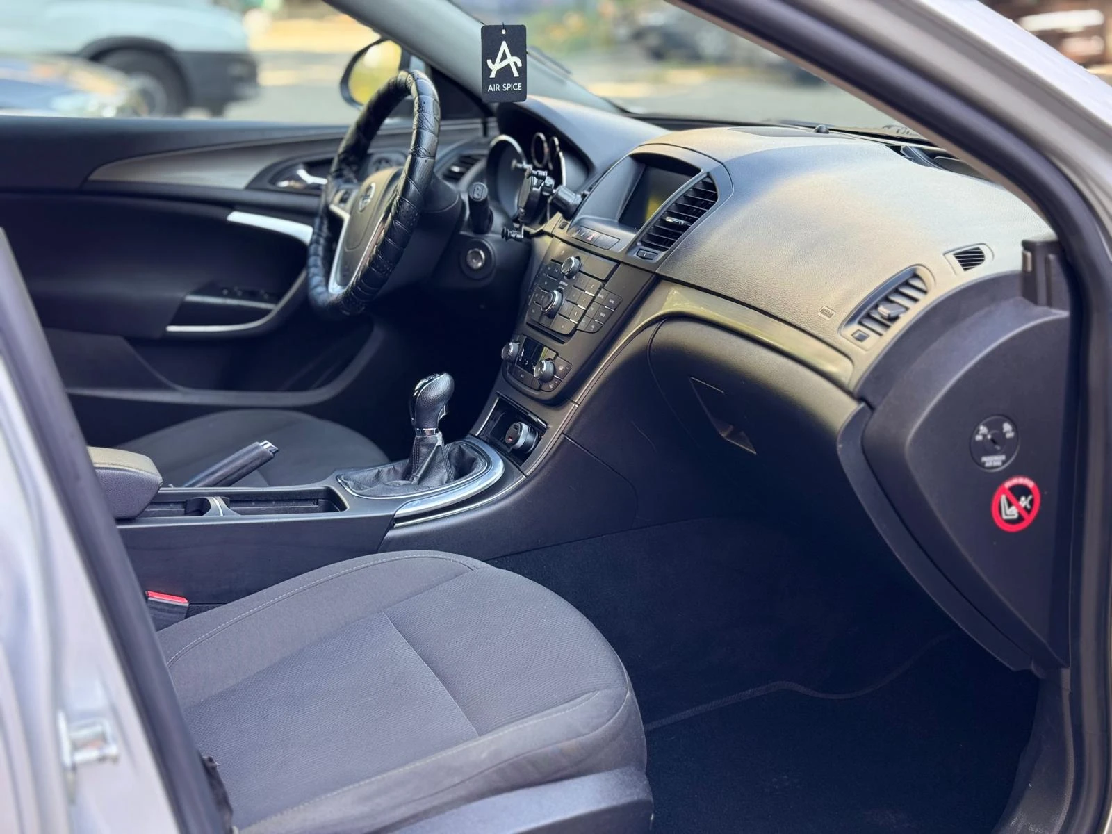Opel Insignia, снимка 9 - Автомобили и джипове - 56040637