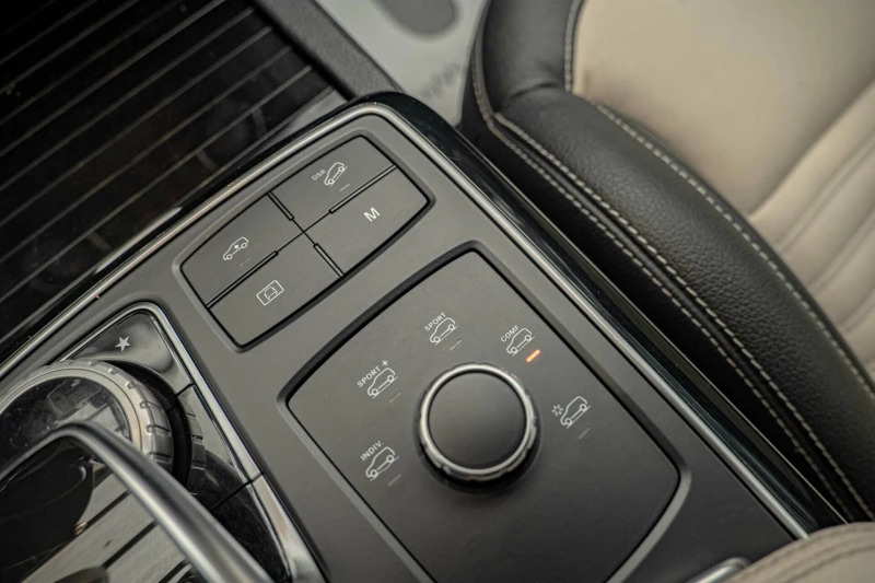 Mercedes-Benz GLE 450 AMG Coupe/4Matic/Exclusive/Harman Kardon/Distronic/Кам, снимка 11 - Автомобили и джипове - 52485245