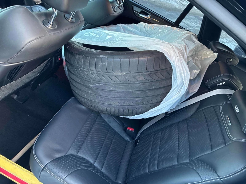 Mercedes-Benz GLE 63 S AMG * CARFAX * БЕЗ ПЪРВОНАЧАЛНА ВНОСКА, снимка 12 - Автомобили и джипове - 52691493