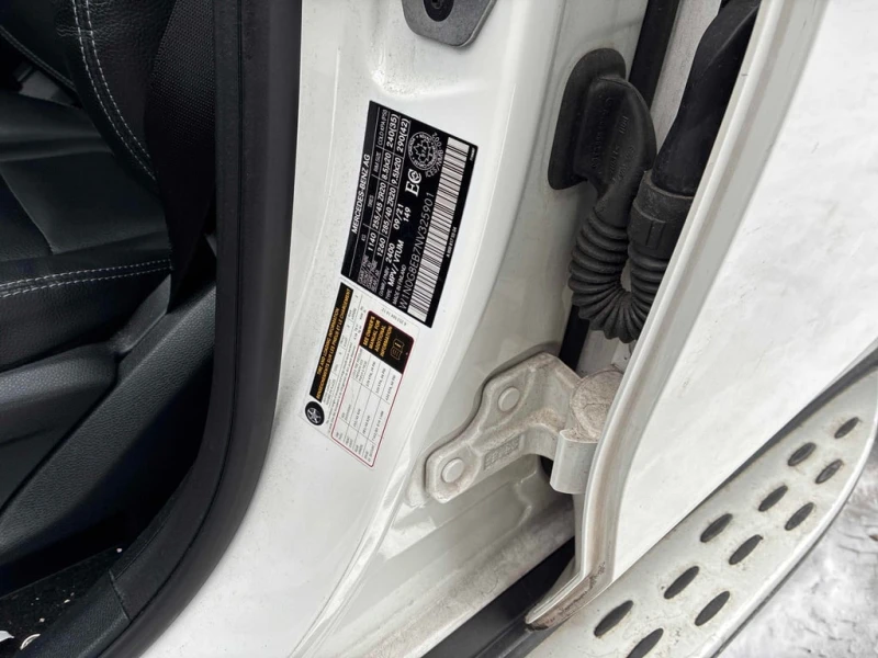 Mercedes-Benz GLC * 300 * CARFAX * БЕЗ ПЪРВОНАЧАЛНА ВНОСКА, снимка 10 - Автомобили и джипове - 52825189