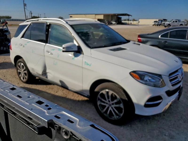 Mercedes-Benz GLE 400 4MATIC, снимка 4 - Автомобили и джипове - 53354857