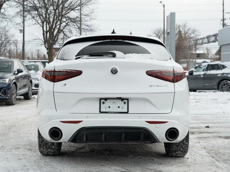 Alfa Romeo Stelvio * АвтоКредит * (ЦЕНА ДО БГ), снимка 3 - Автомобили и джипове - 53964316