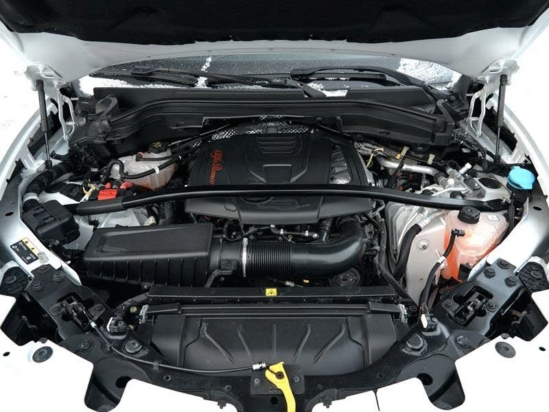 Alfa Romeo Stelvio * АвтоКредит * (ЦЕНА ДО БГ), снимка 9 - Автомобили и джипове - 53964316