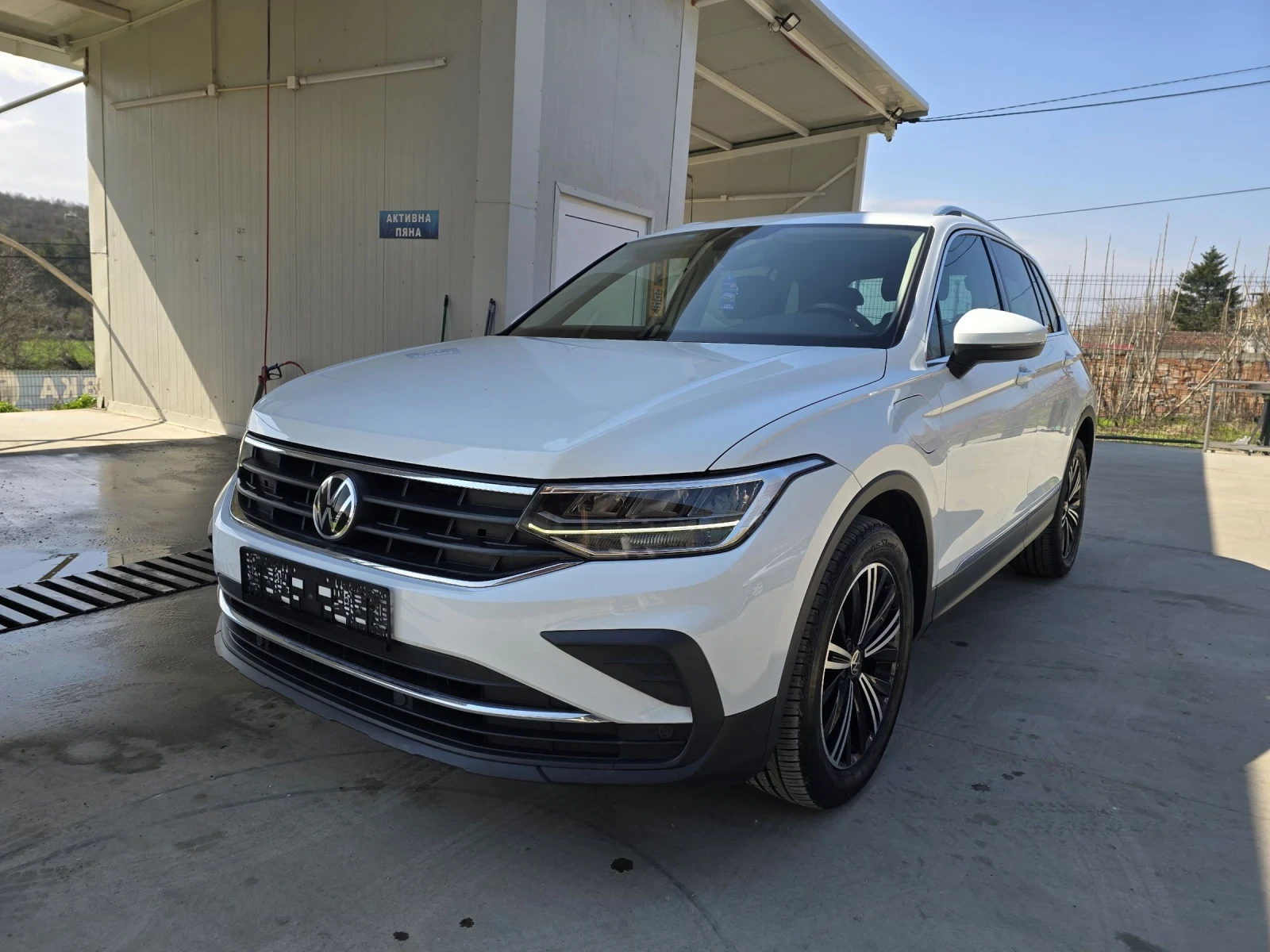 VW Tiguan 1.4 TSI EHYBRID 245к.с Топ състояние  | Auto.bg — изображение 1