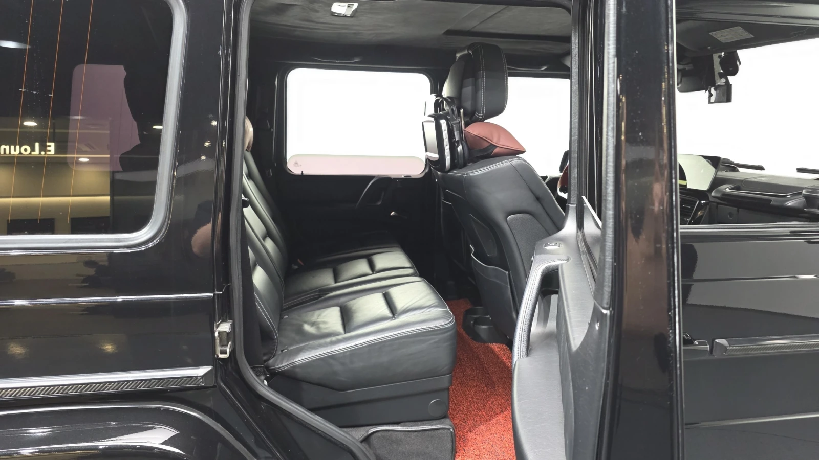 Mercedes-Benz G 63 AMG BRABUS TUNNING* CARBON* ОБДУХ* TV* ALCANTARA* КРАЙ, снимка 16 - Автомобили и джипове - 55090918