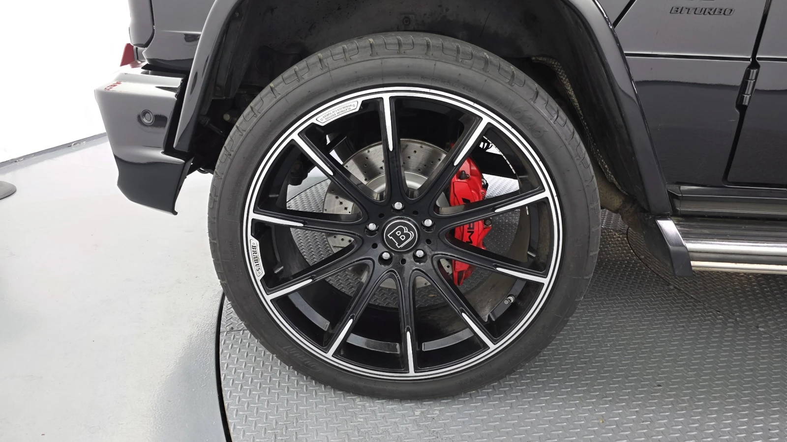 Mercedes-Benz G 63 AMG BRABUS TUNNING* CARBON* ОБДУХ* TV* ALCANTARA* КРАЙ, снимка 5 - Автомобили и джипове - 55090918