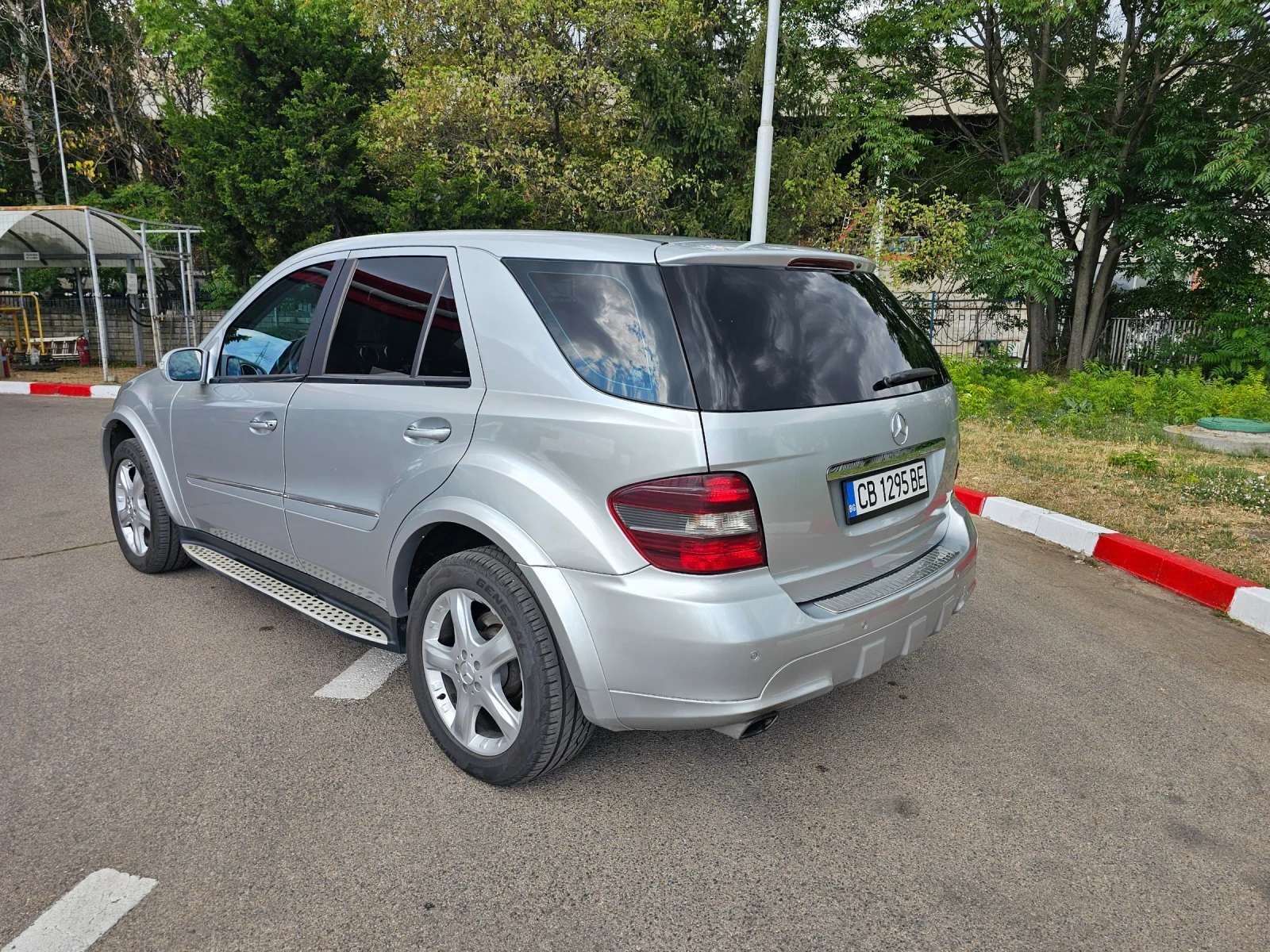 Mercedes-Benz ML 320 AMG, снимка 3 - Автомобили и джипове - 55411053