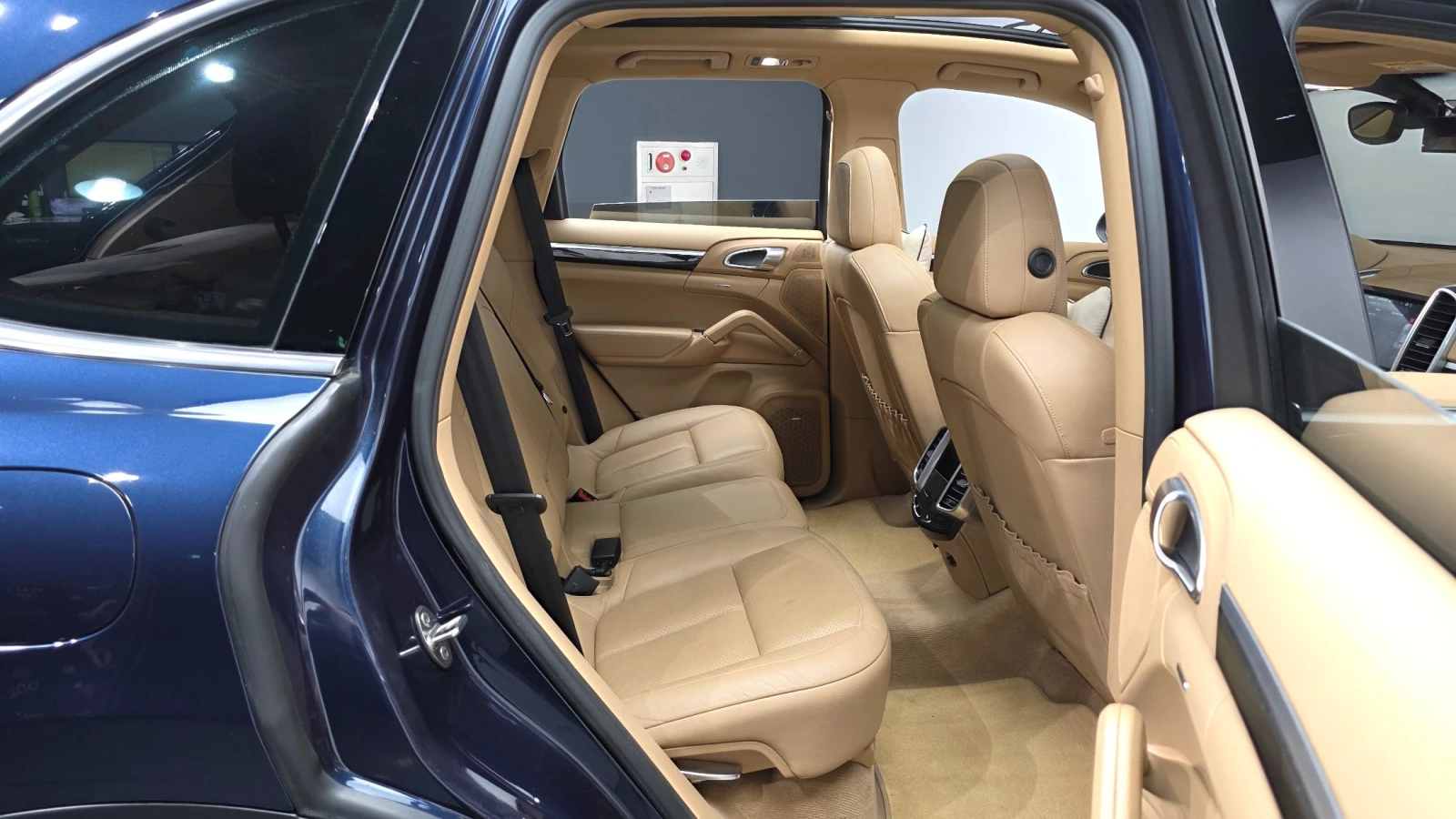Porsche Cayenne 3.0 Diesel AWD, снимка 12 - Автомобили и джипове - 55466237