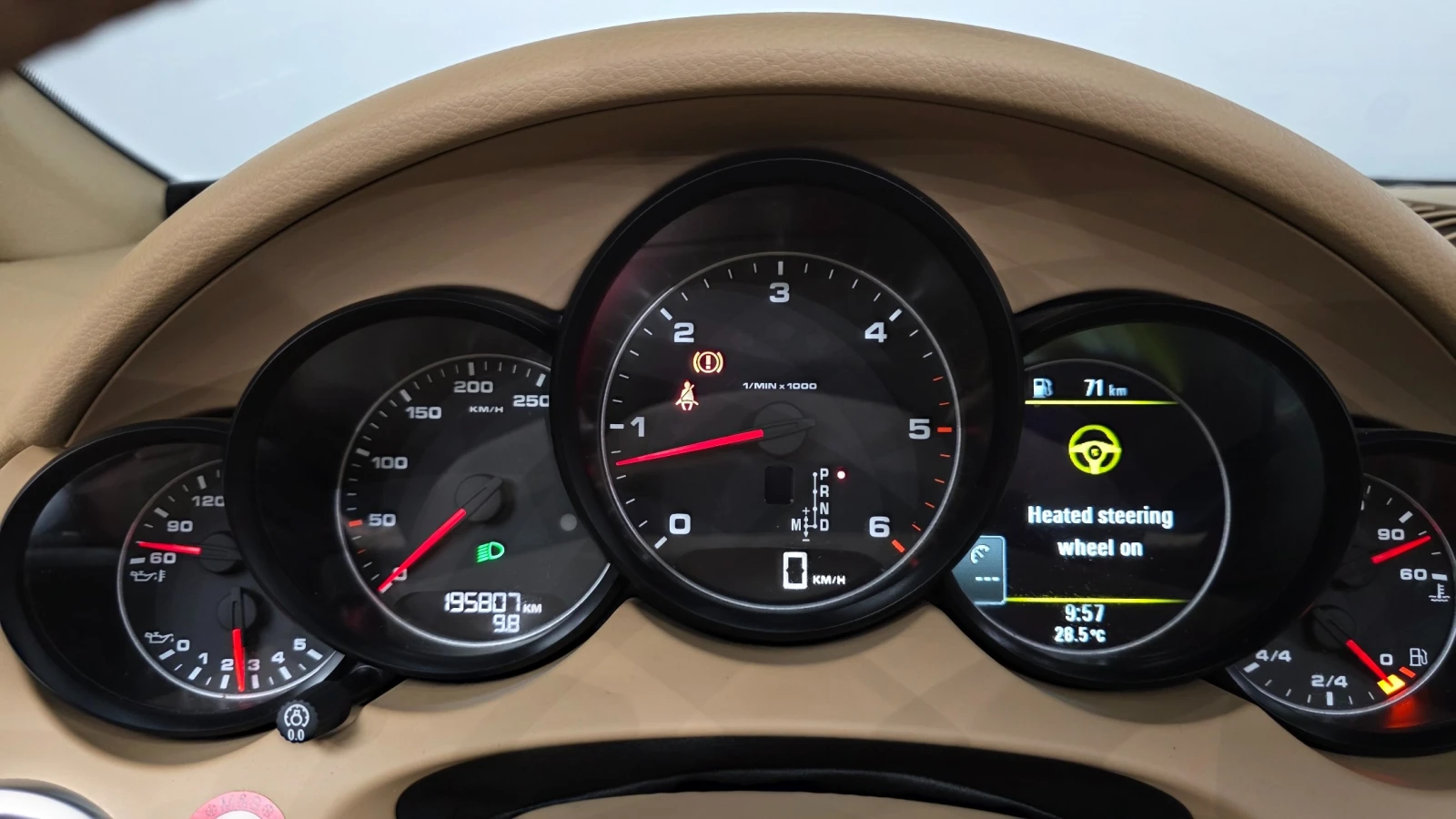 Porsche Cayenne 3.0 Diesel AWD, снимка 8 - Автомобили и джипове - 55466237