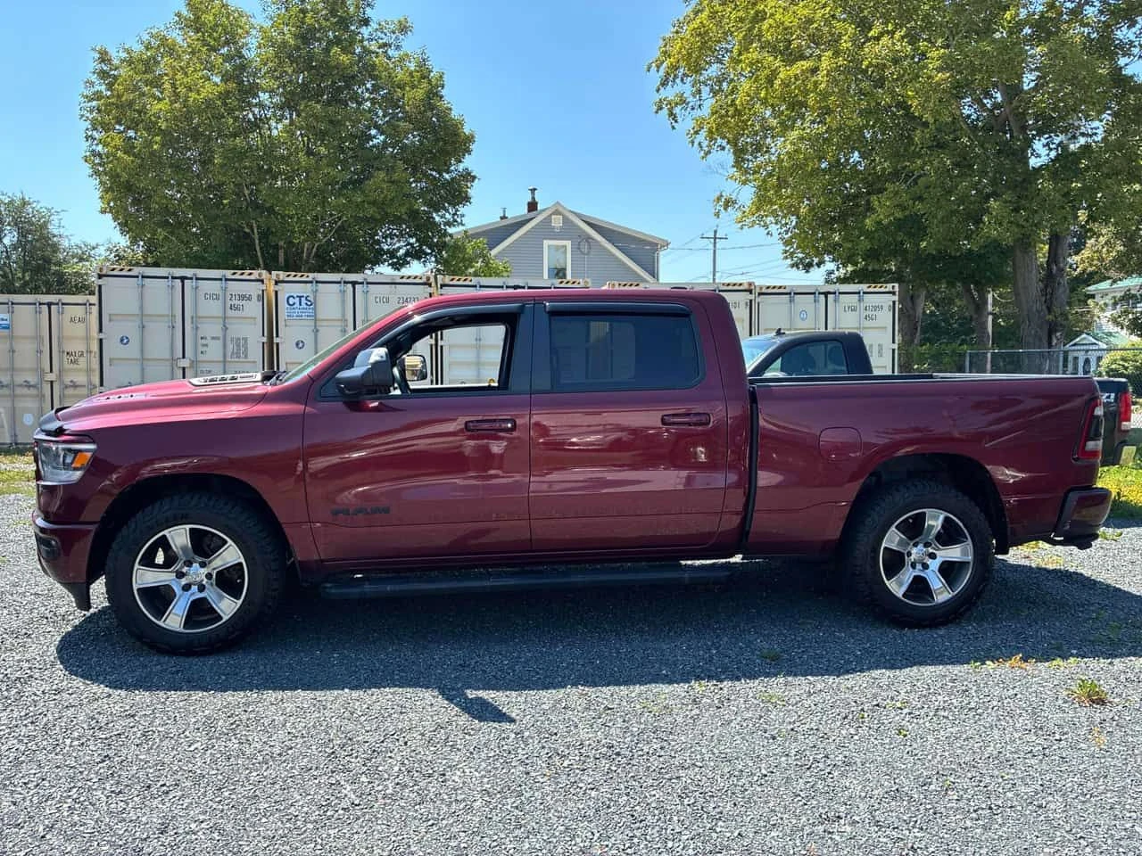 Dodge RAM 1500  Sport / CARFAX / АВТОКРЕДИТ / , снимка 2 - Автомобили и джипове - 55612824