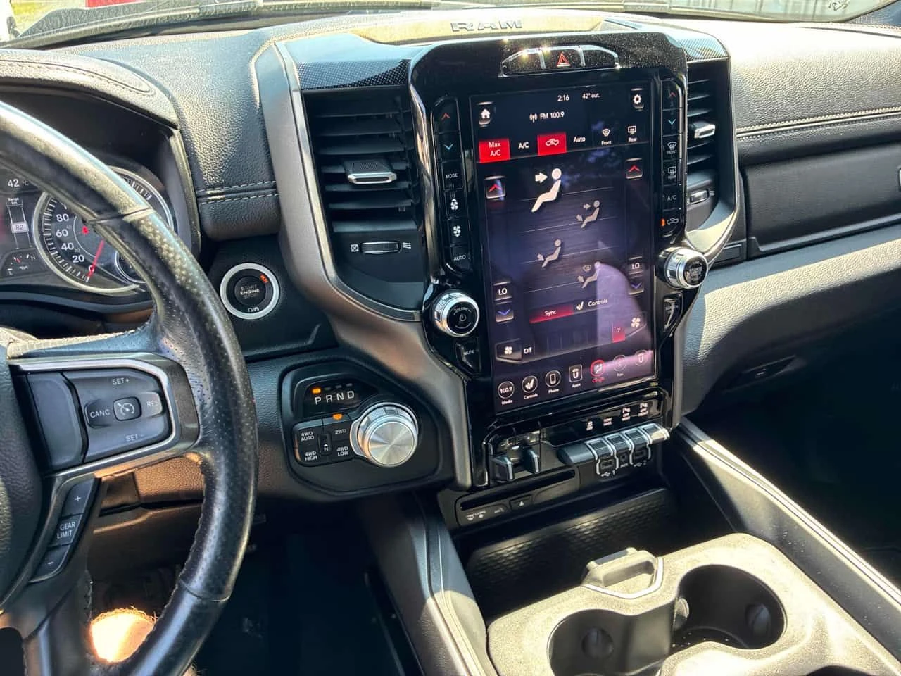 Dodge RAM 1500  Sport / CARFAX / АВТОКРЕДИТ / , снимка 9 - Автомобили и джипове - 55612824
