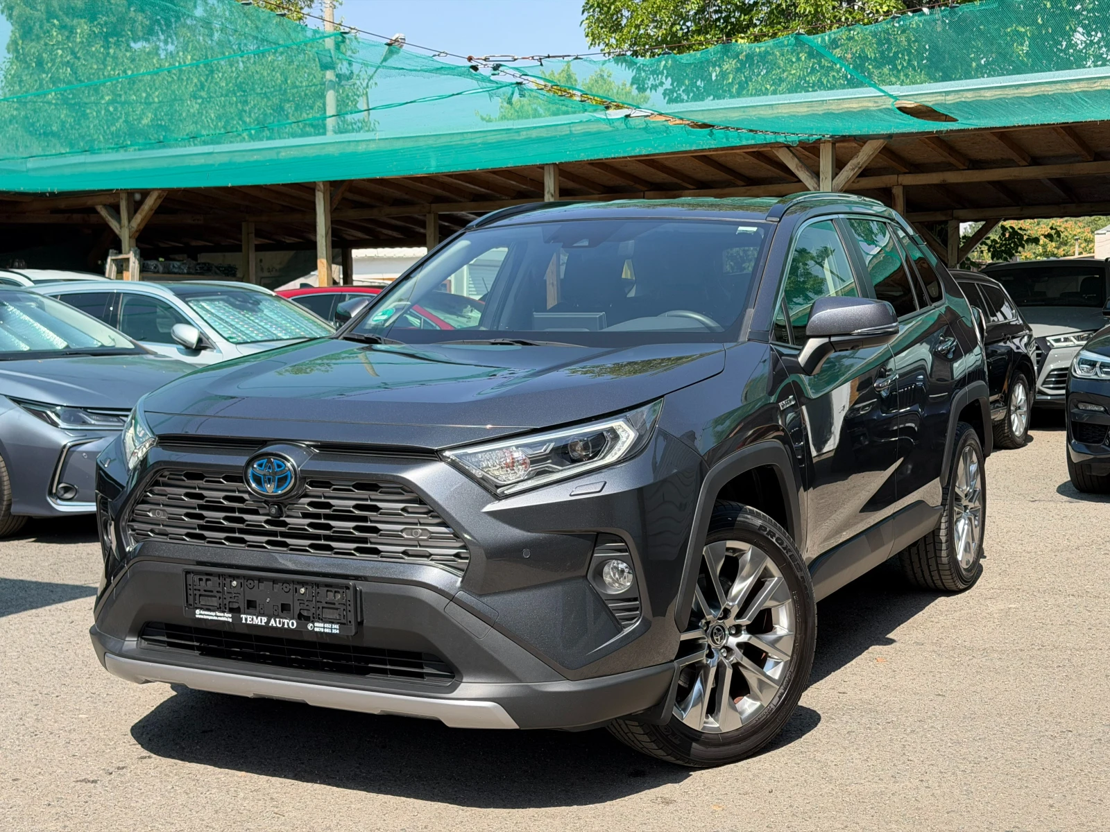 Toyota Rav4 2.5 4x4* Hybrid* СЕРВИЗНА КНИЖКА С ПЪЛНА ИСТОРИЯ 