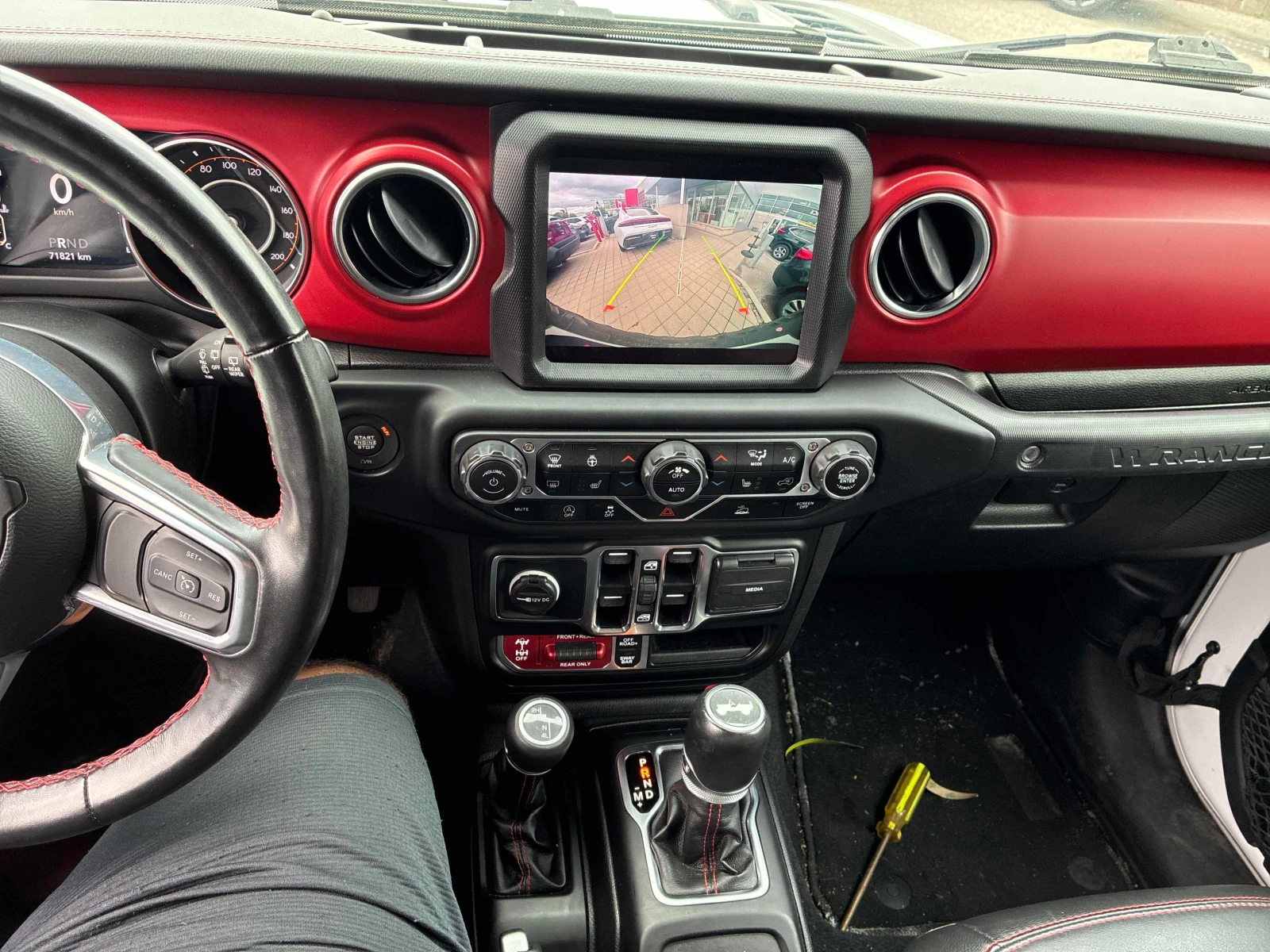 Jeep Wrangler * Rubicon * АВТОКРЕДИТ БЕЗ ПЪРВОНАЧАЛНА ВНОСКА* , снимка 9 - Автомобили и джипове - 55851454