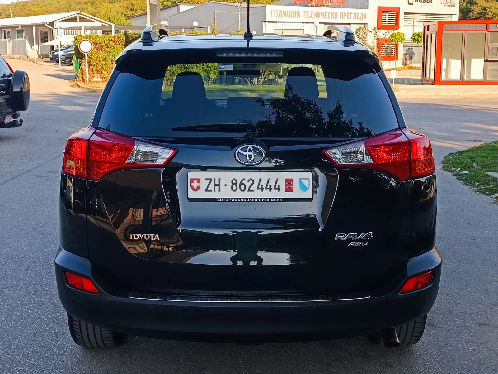 Toyota Rav4 2.0i-151кс-ШВЕЙЦАРИЯ-РЪЧКА-6ск-4Х4, снимка 4 - Автомобили и джипове - 56014931
