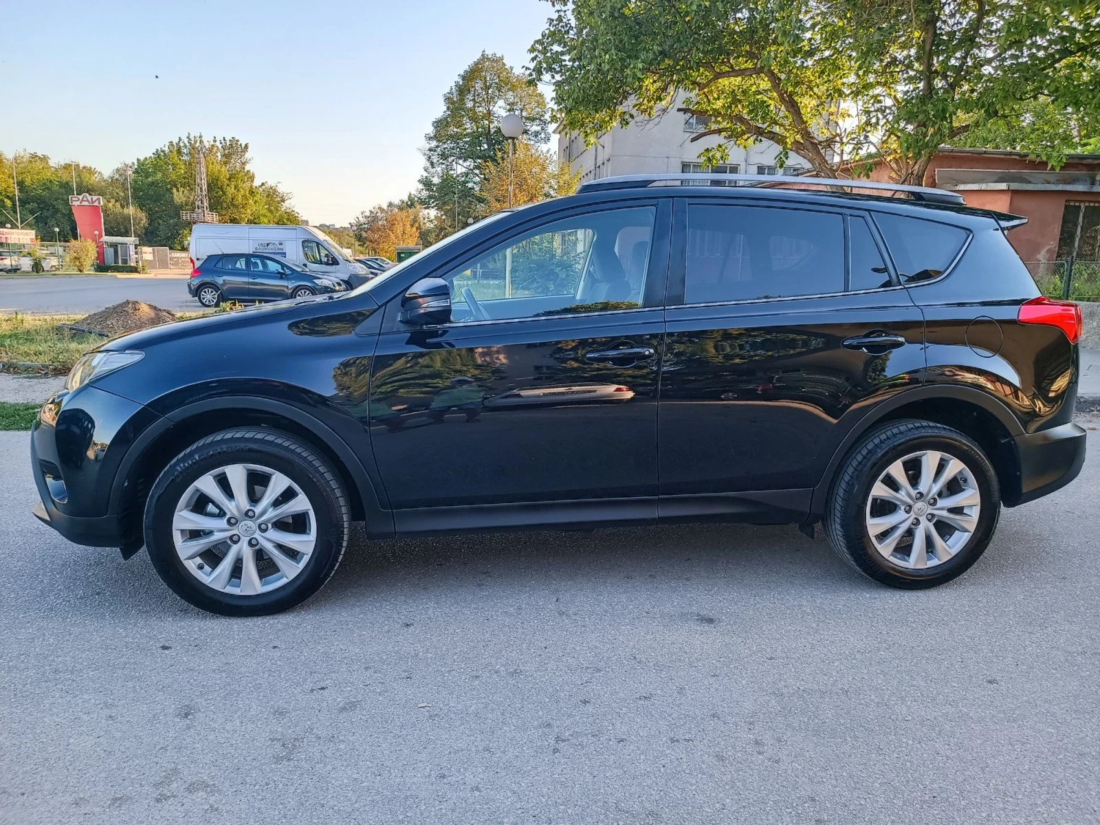 Toyota Rav4 2.0i-151кс-ШВЕЙЦАРИЯ-РЪЧКА-6ск-4Х4, снимка 7 - Автомобили и джипове - 56014931