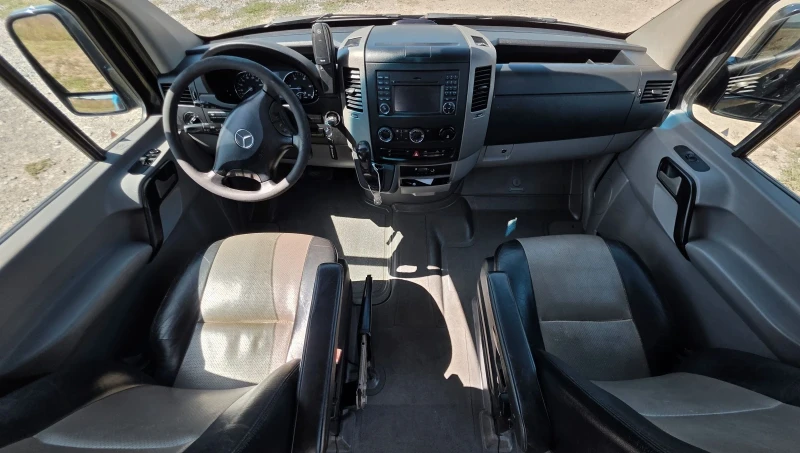 Mercedes-Benz Sprinter 319, снимка 8 - Бусове и автобуси - 52568394