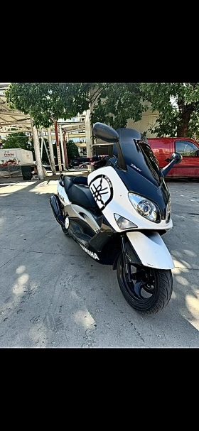  Yamaha T-max