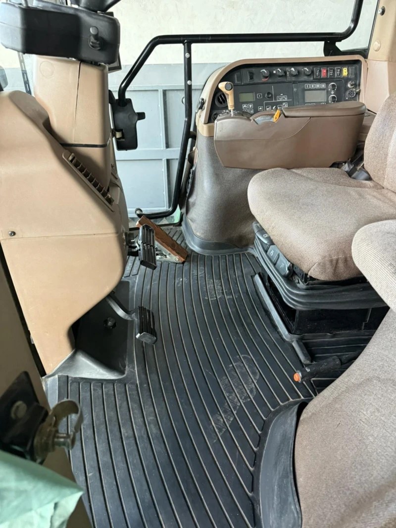 Трактор John Deere 7920 .230кс, снимка 16 - Селскостопанска техника - 52590038